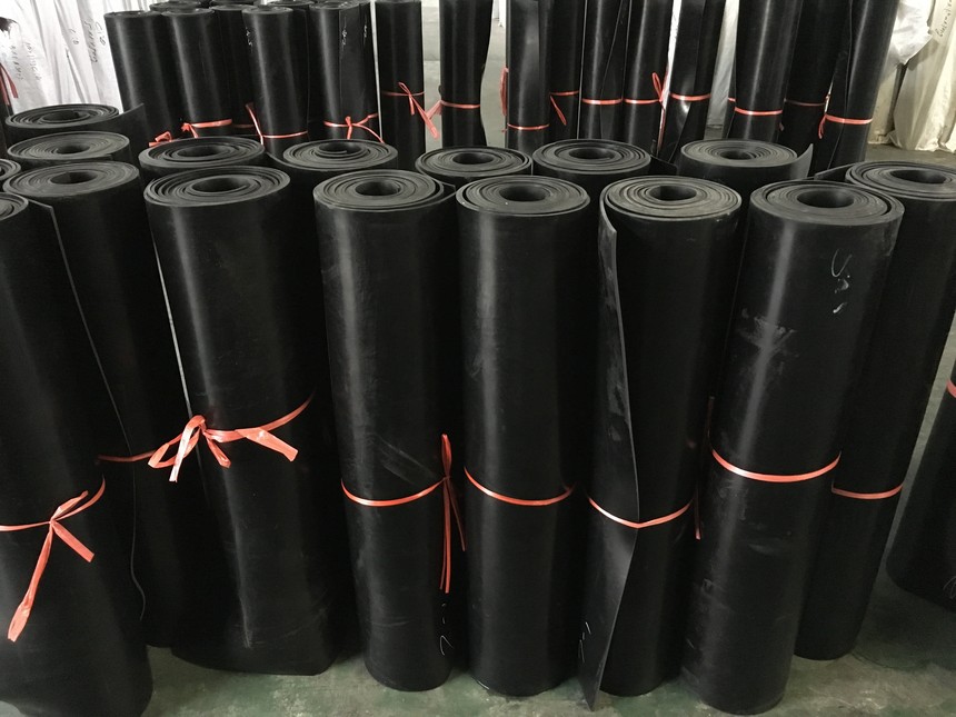 
                你知道耐油橡膠板的制造方法嗎？
            